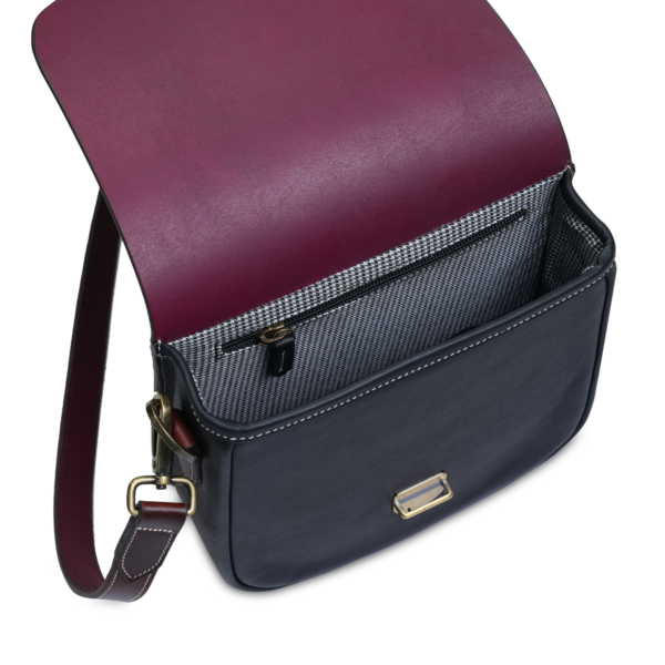 CARBERRY VINTAGE SLING BAG INSIDE BLACK/ CHESTNUT